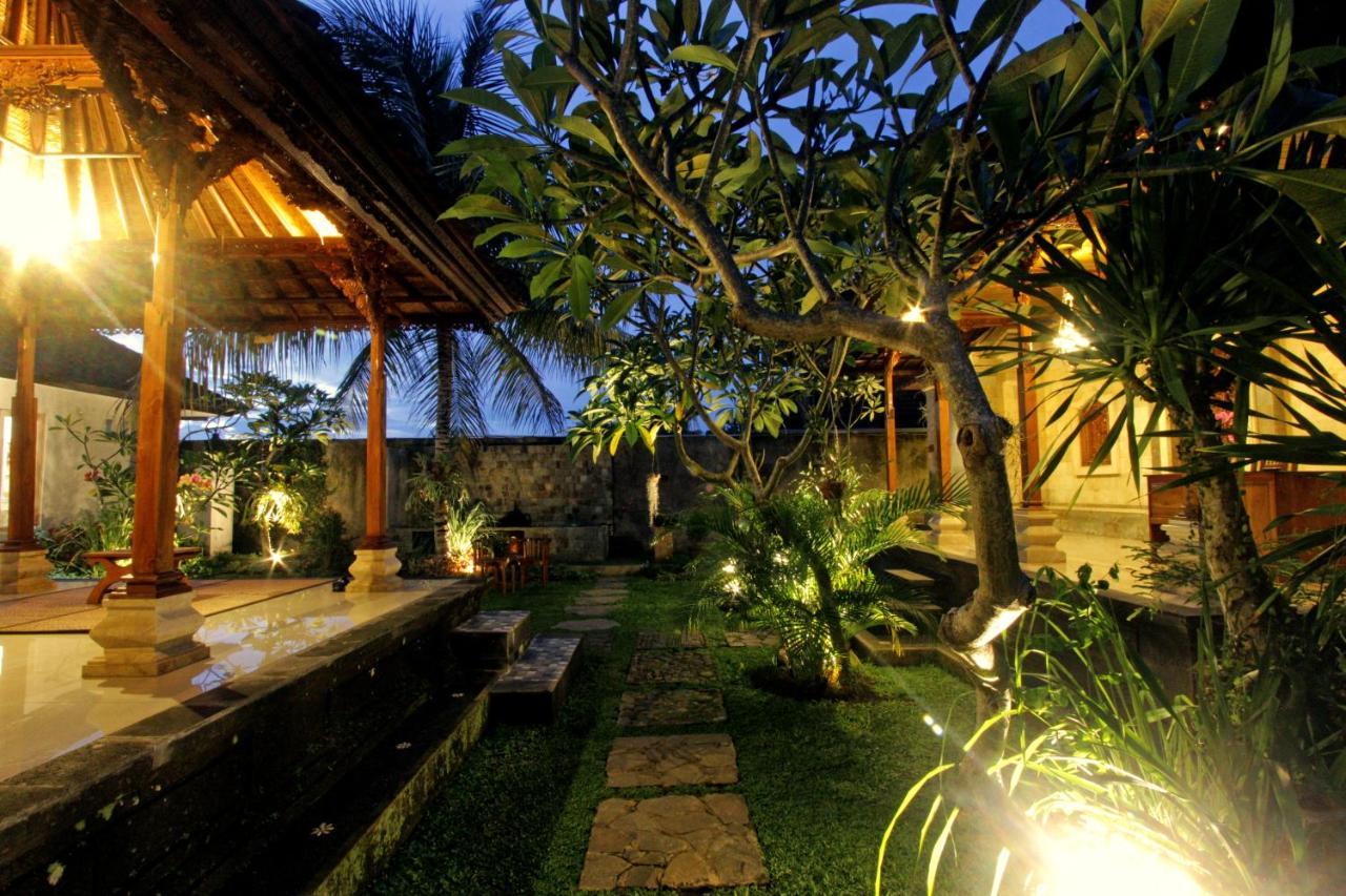 Sari House Ubud - Balinese Style Homestay Exterior photo